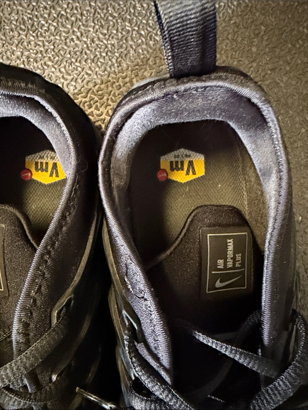 Nike AirMax, Air Vapormax Plus - Men's Black Athletic Sneakers - Picture 3 of 3